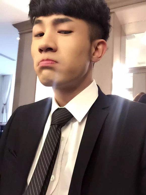 快手官方表扬仙洋,二驴的:方丈纹身太多比较危