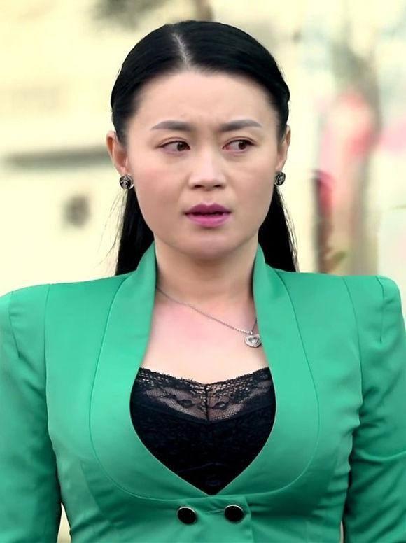 赵本山最丰满的女徒弟关婷娜近照曝光第六张照片亮了