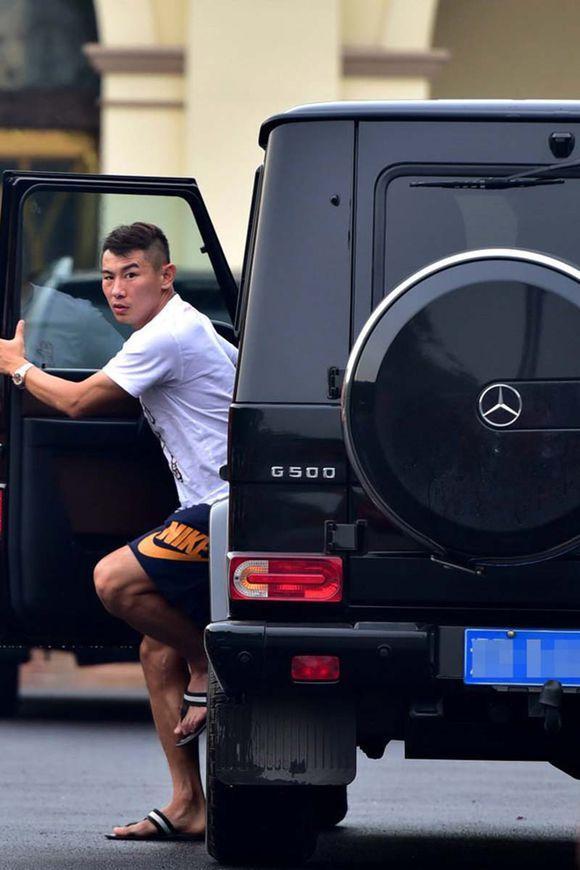 大佬都开什么车——体坛篇:保时捷是这个队的标配,副队长开宾利