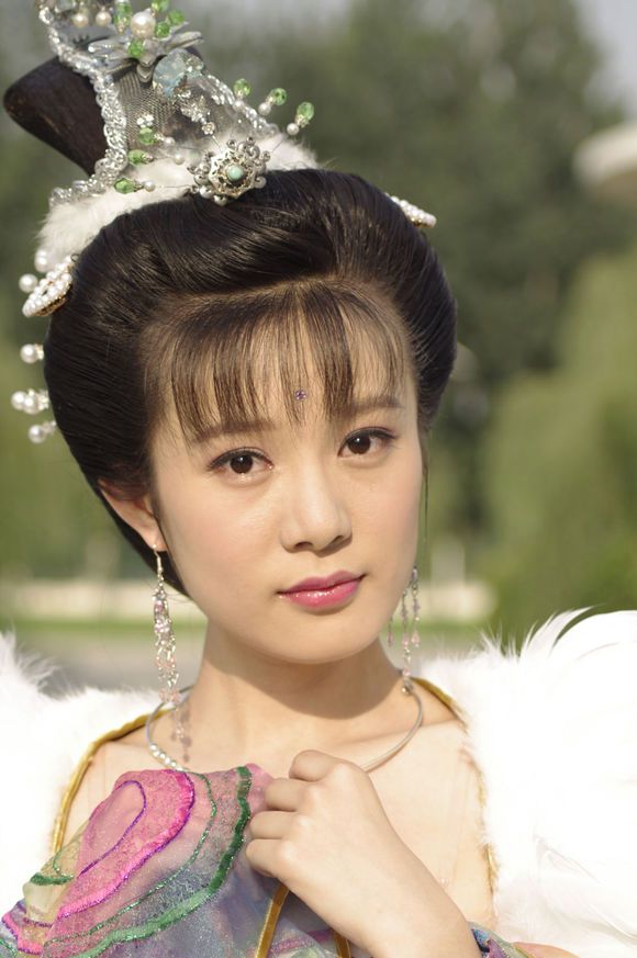 同样是演西施,蒋勤勤灵气,颖儿活泼,曹颖大气,每个都是女神!