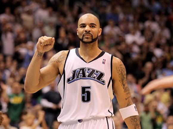 来到爵士队之后,布泽尔迎来了职业生涯的巅峰时期,他在06-07赛季里场