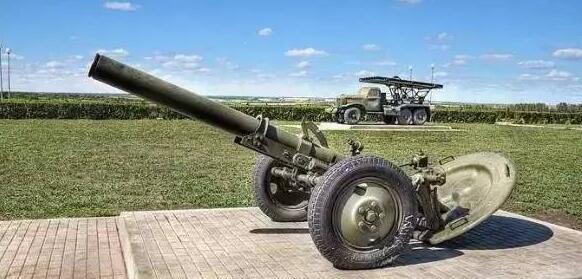 苏军在此基础上研发出了m-160式160毫米超重型迫击炮