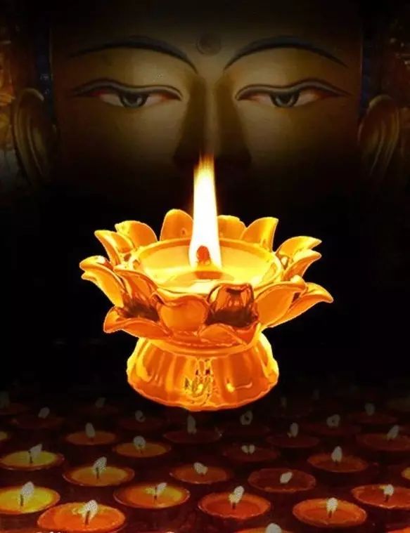 今日定光如来圣诞,见者增福,供灯布施,为家人祈福,功德无量