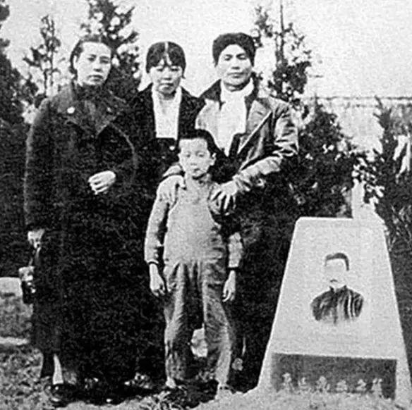 鲁迅妻子:朱安朱安,一生欠安