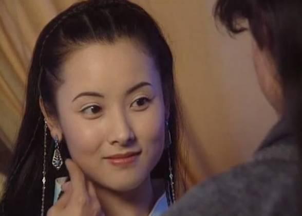 被张国立力捧,马伊琍的同学,给小7岁的唐嫣当妈,如今低调嫁人