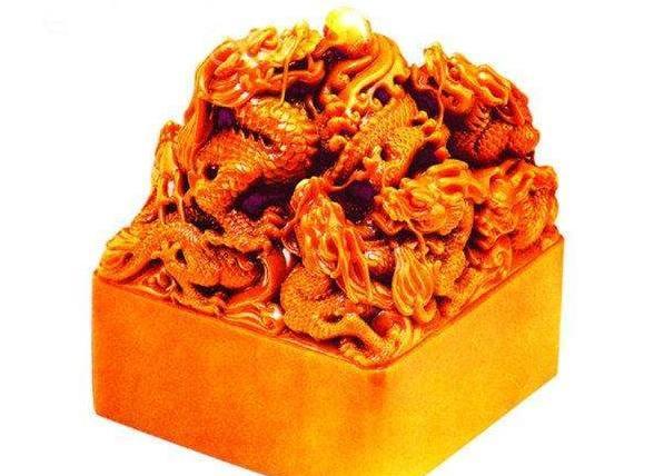 因和氏璧出自湖北省保康县荆山,故后人又称之为"荆山玉",《山海经》中