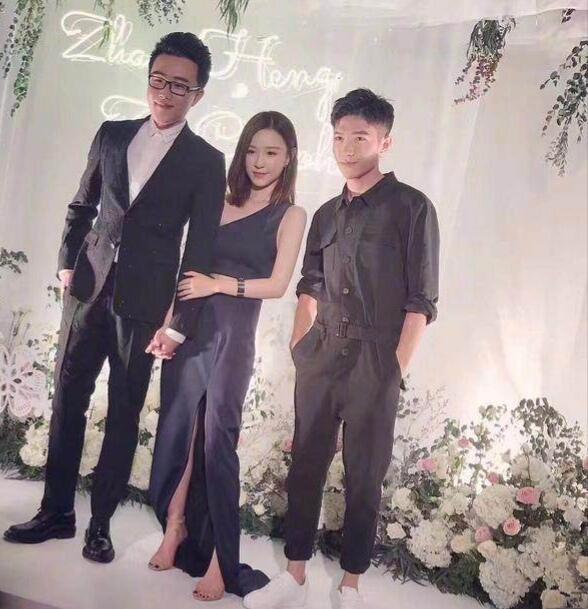 前不久,王思聪前女友雪梨在网络上晒出了自己怀孕的照片,瞬间又点燃