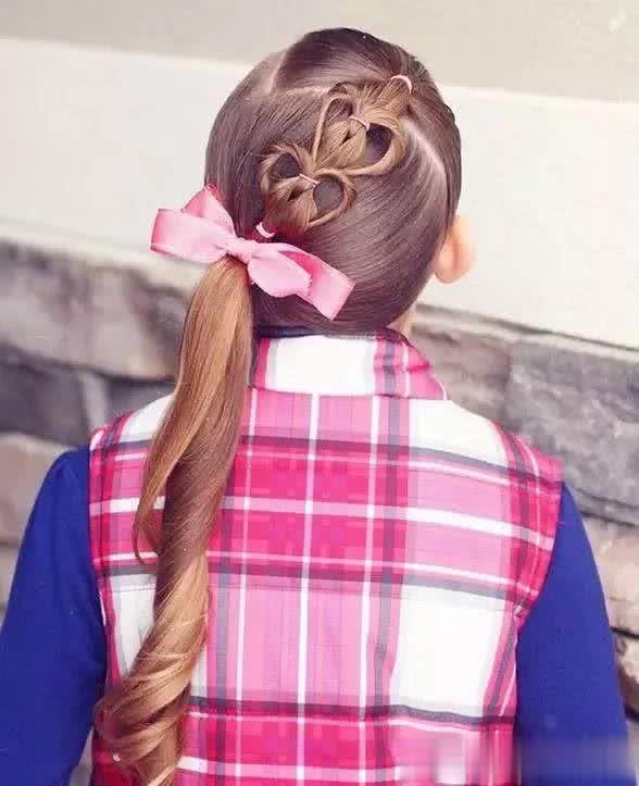 10多万粉丝都喜欢的女宝宝发型,妈妈们都该学习下?