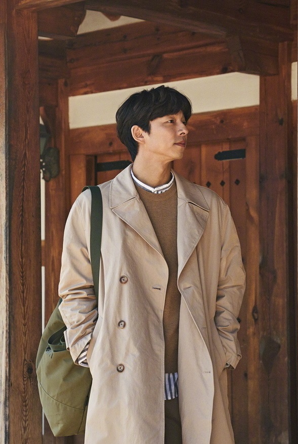 《鬼怪》孔侑穿风衣文艺男神范爆棚,准备好舔屏吧