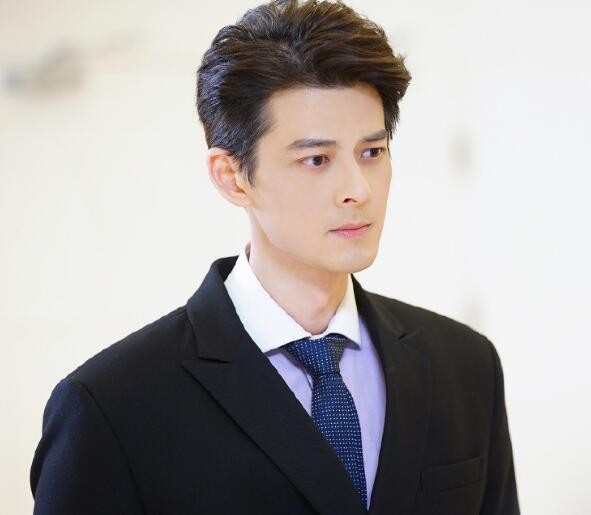 《谈判官》杨幂用这句话,拒绝郭品超示爱,堪称经典金句