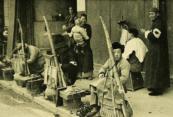 日寇活活打死中国劳工,只因有日本妇女帮他缝衣服