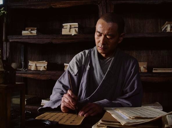 《一轮明月》一部人物传记式弘扬正能量的电视剧