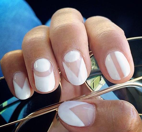10款搭配经典优雅的白色美甲