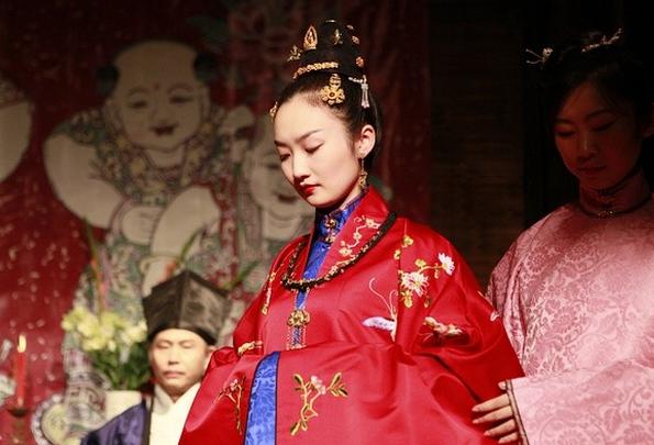 野史,正史对证后,有一点是非常清晰的,那就是张居正的女儿和刘一儒的