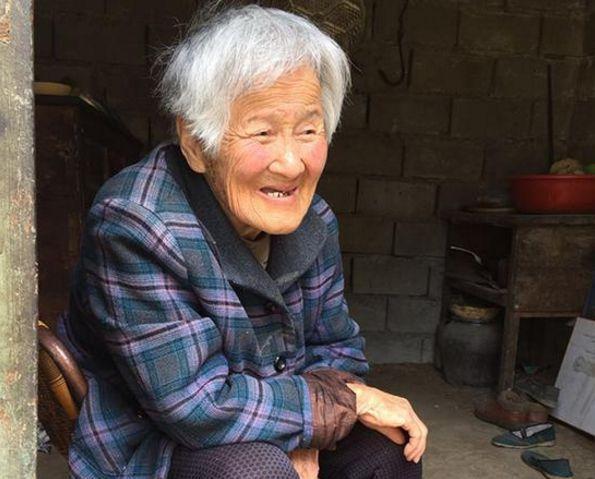 水崎秀子好在水崎秀子的故事被新闻传开后,很多记者都会前来探访,目前