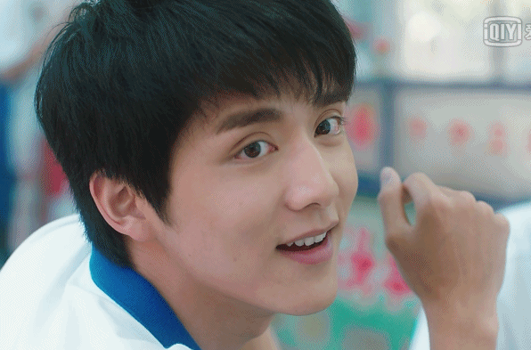 大家都在夸小美好男主的绅士手没有人觉得用错了地方吗