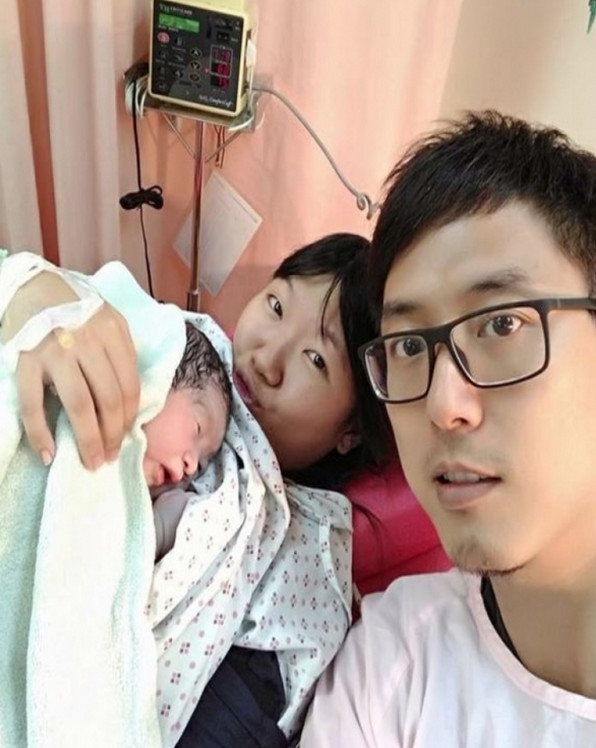 他是转角遇到爱中男二帅气无戏可拍娶丑妻生个儿子长这样