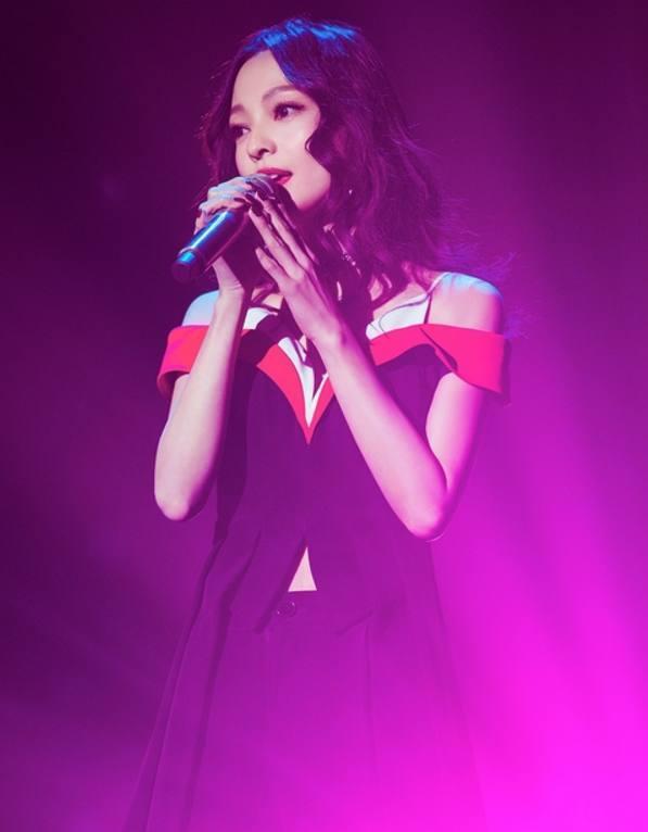 《歌手2》张韶涵隔空告白,疑似与神秘男友sky好事将近