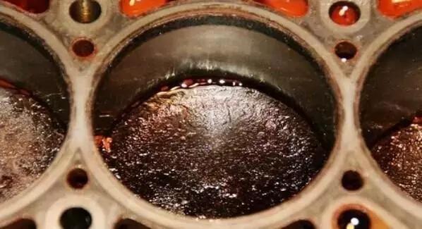 车子烧机油的真相, 弄明白后这样应对就好!