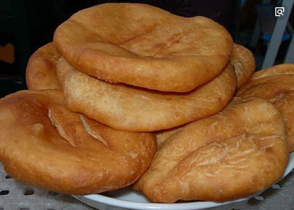 回族传统油饼,黄亮亮的喷喷香,吃过唇齿留香,遇见一定要尝尝