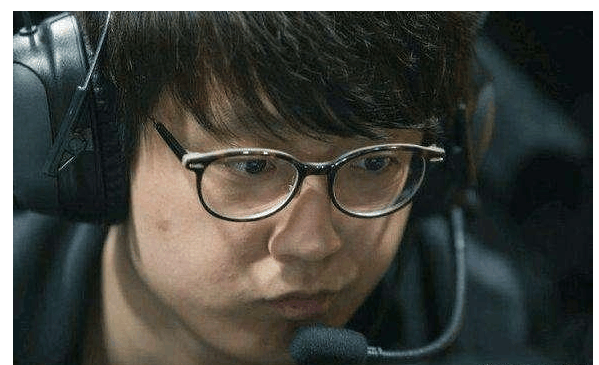 关于Uzi的实力 今年国外职业选手都是怎么对他