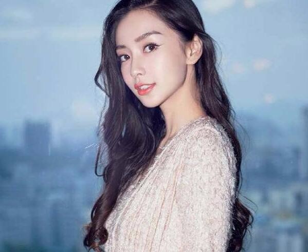 四位女神的英文名 赵丽颖的最洋气 郑爽的英文名竟是中文的拼音