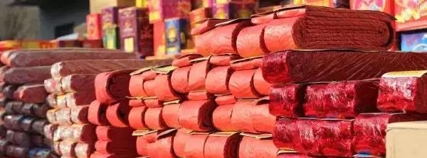 正文                           过年不放鞭炮那不能叫过年   你说是