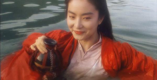 6版东方不败,林青霞最经典,陈乔恩最女人,最喜欢的却是她