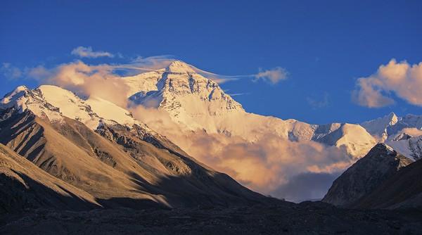 中国相对高度的山峰, 比珠峰还要险