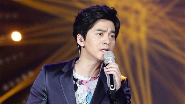 李健唱红的一首歌,比原唱赵照更好听,感动了无