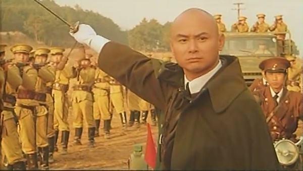 郑少秋版《醉拳3》,演的角色是大反派李督军,戏中演员的打戏都是自己