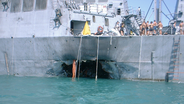 在袭船战中伊拉克主要使用火箭弹,航弹与反舰导弹等武器对途经波斯湾