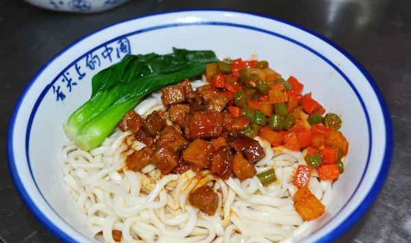 陕西特色面食之西府削筋面