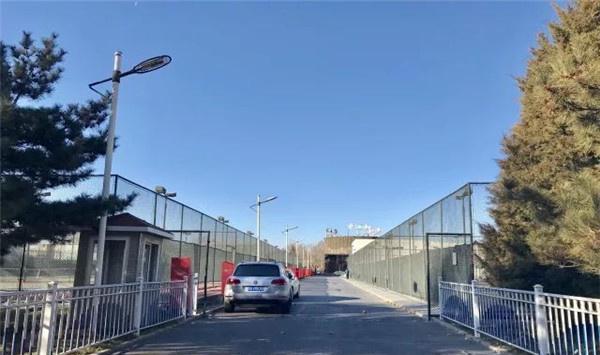 搭乘地铁十号线系列:车道沟站,到了