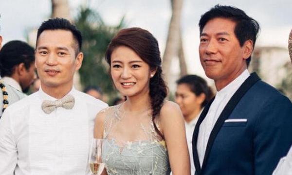 草蜢成员常更换"男伴"被拍,温柔的给友人试粉底|蔡一杰|友人|男伴