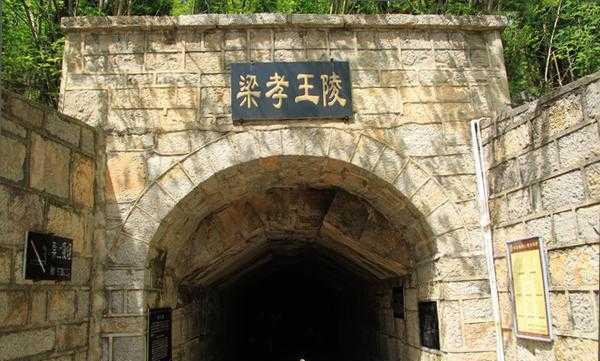 此人被奉为盗墓祖师爷,死后留七十二疑冢至今是个迷