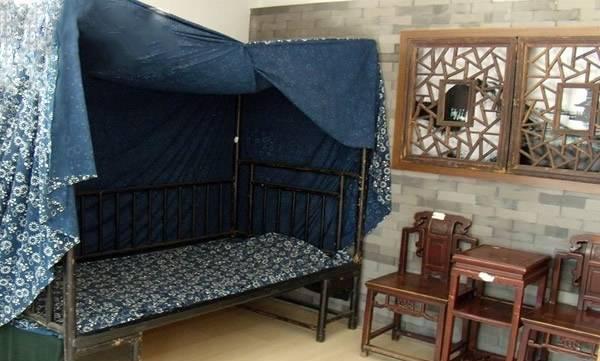 后院有后照房六间.此宅现为茅盾纪念馆.