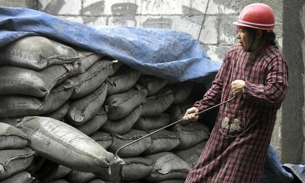 母亲是保姆:她的大学生儿子谈了城市户口的女朋友
