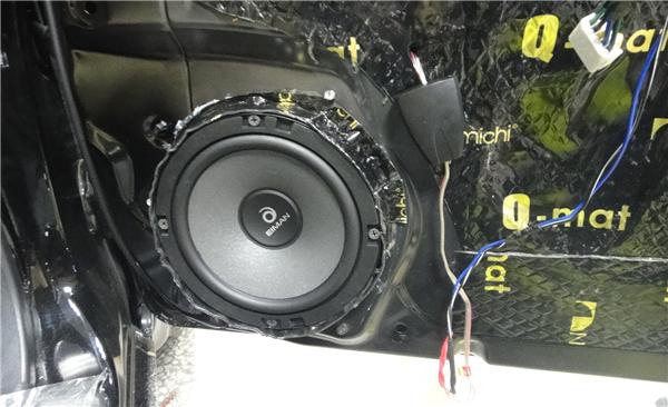 塑造美好音质 比亚迪f3汽车音响改装德国eiman音响