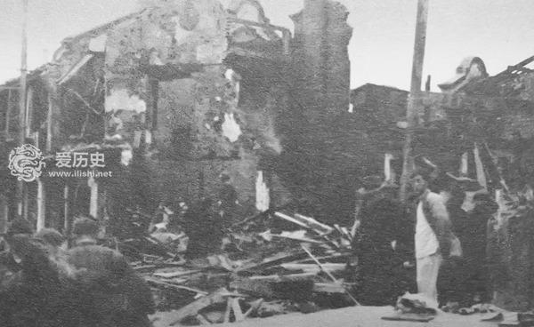 不甘失败的蒋介石针对上海平民狂轰滥炸 美日