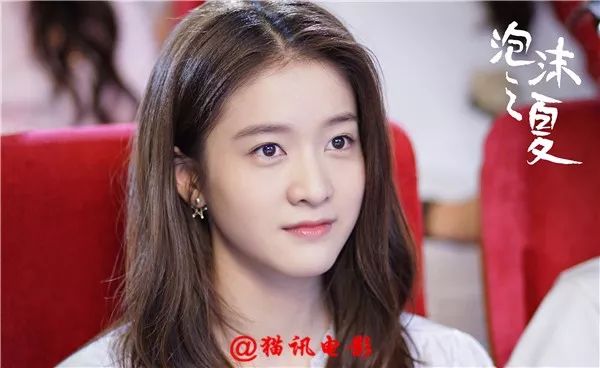 《泡沫之夏》又翻拍,黄灿灿版成笑话,张雪迎能演好吗?