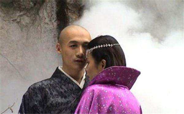 《天龙八部》虚竹那么丑,为啥梦姑还爱他?金庸:我不好意思说