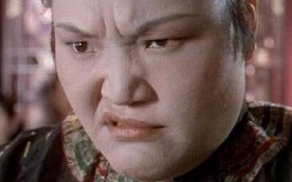 演艺圈鼎鼎有名的五大丑女,吴莫愁上榜,她虽丑但深得人心!_新浪看点