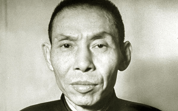 好在兄弟张啸林和杜月笙够意思,忙前忙后跑断腿,才把黄金荣给捞了出来