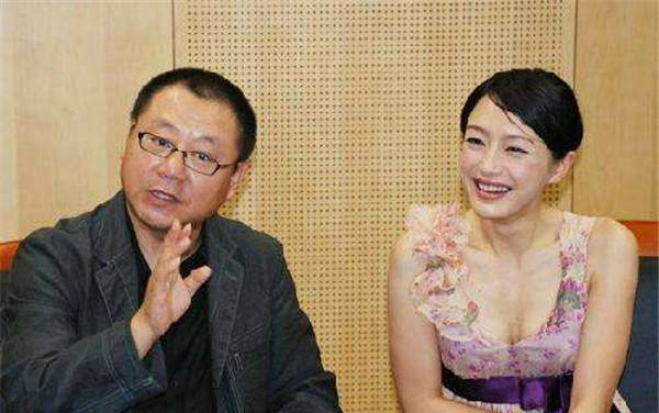 范伟作为赵本山的搭档,其妻子杨宝玲是很少露面的,她是曾经儿童医院