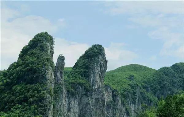 在生態建設方面 鐘山區也有著自己獨特的優勢 滑雪場