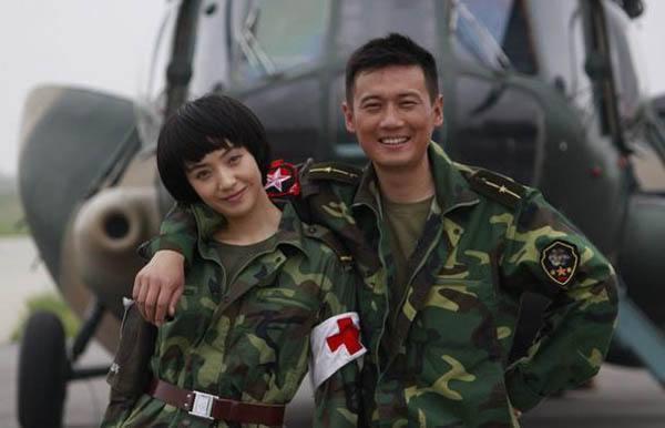 他们在剧中扮演夫妻, 现实生活中也是夫妻, 非常让人羡慕