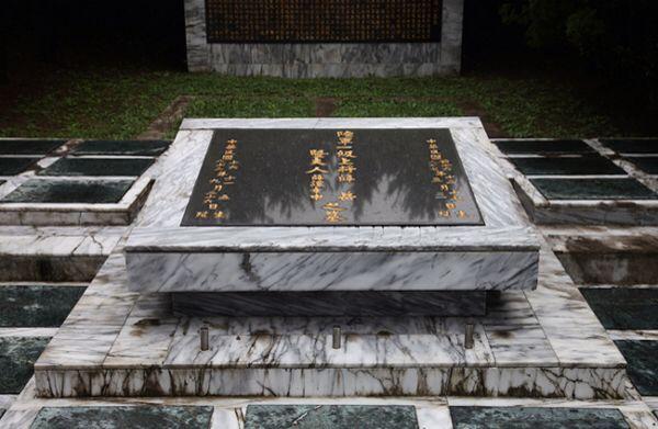 实拍薛岳墓地:青枝围绕,一尘不染!长沙会歼灭10万日军