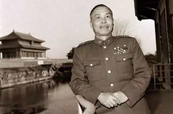 黄绍,刘斐,李济深,李任仁,李宗煌,朱蕴山,梁漱溟,柳亚子,邓初民,王绍