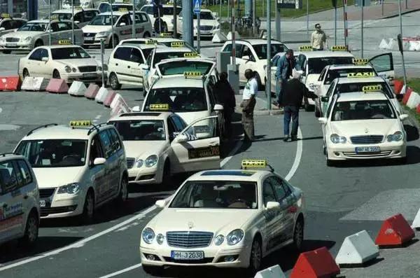 国内大众、国外奔驰！世界各国出租车，你见过多少？